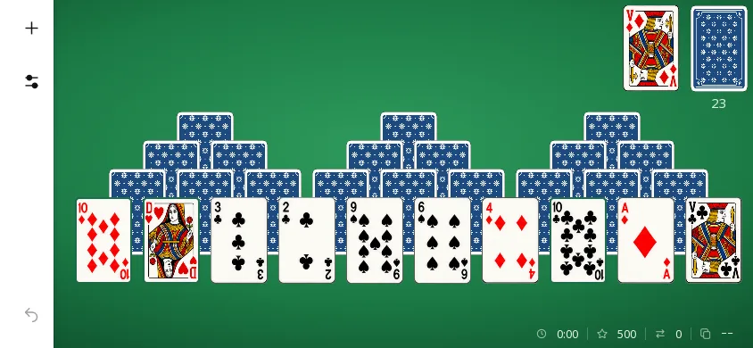 TriPeaks Solitaire sur téléphone tenu à l’horizontale, début de partie sur le tapis vert : trois pics de 28 cartes, les 10 cartes du bas visibles, les autres face cachée ; la pioche et la défausse (V♦) ; le chrono à 0:00, le score à 500 et aucun coup joué.
